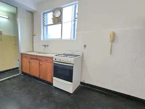 Departamento en Venta en Coghlan, USD 122.000