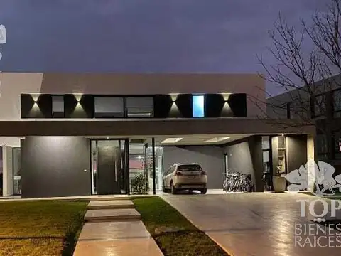 Casa en Venta en El Cantón - Barrio Puerto, USD 470.000