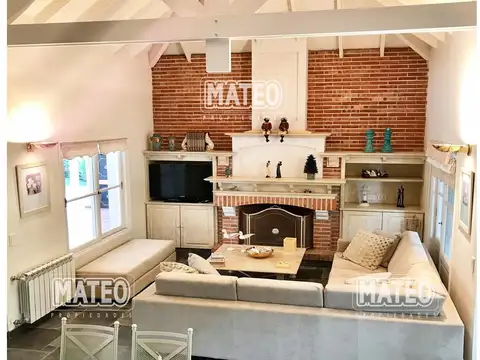 Importante propiedad en la mejor ubicación del country.