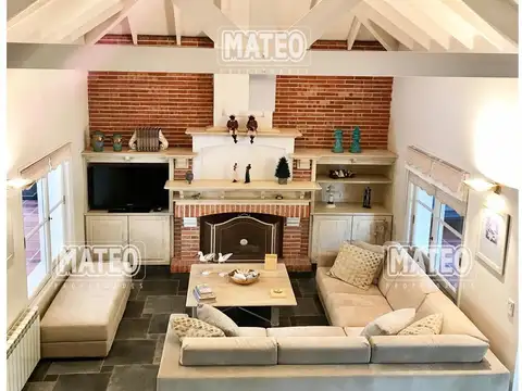 Casa 4 ambientes con 2 baños