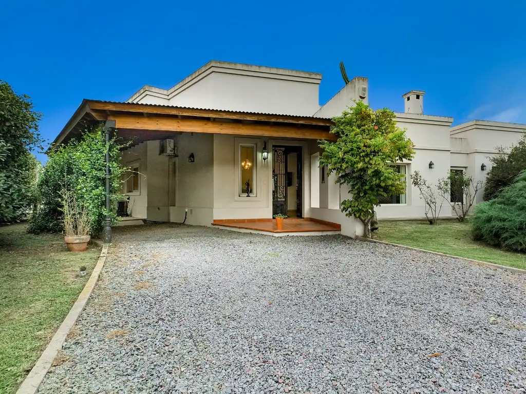 Casa en Venta con cochera