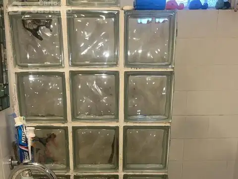 Exc. 1 Amb. al Frente con Patio Cerca de Av. Maipu.