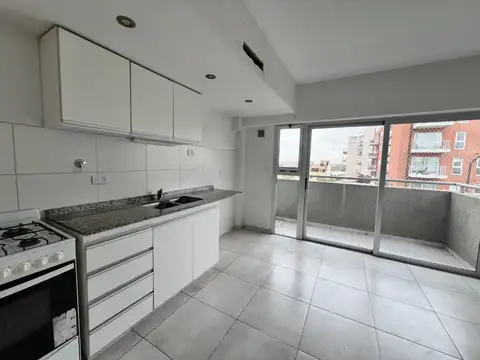 ALQUILER DEPARTAMENTO 2 AMBIENTES AL FRENTE CON BALCON