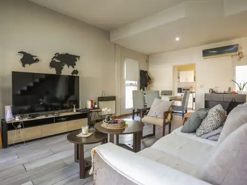 Depto Tipo Casa en Venta en Saavedra, USD 240.000