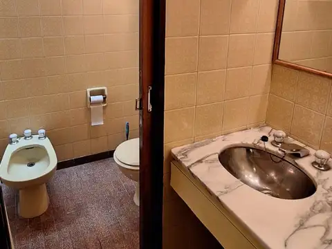 Casa 2 ambientes con 1 baño