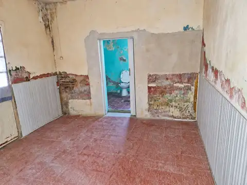 Casa 4 ambientes con 1 baño