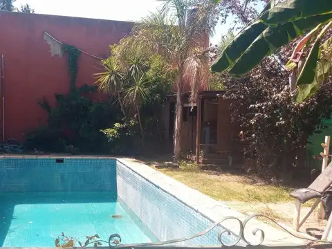 Casa 3 ambientes con 1 baño
