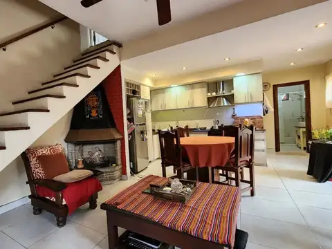 Depto Tipo Casa en Venta de 4 ambientes