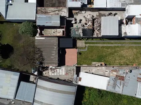 LOTE 420m2 EN VENTA CON CONSTRUCCIÓN APTO CRÉDITO