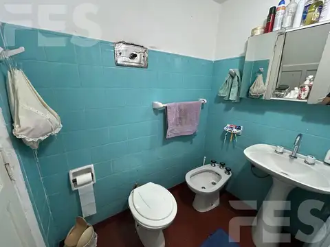 Casa en Venta con 4 cocheras