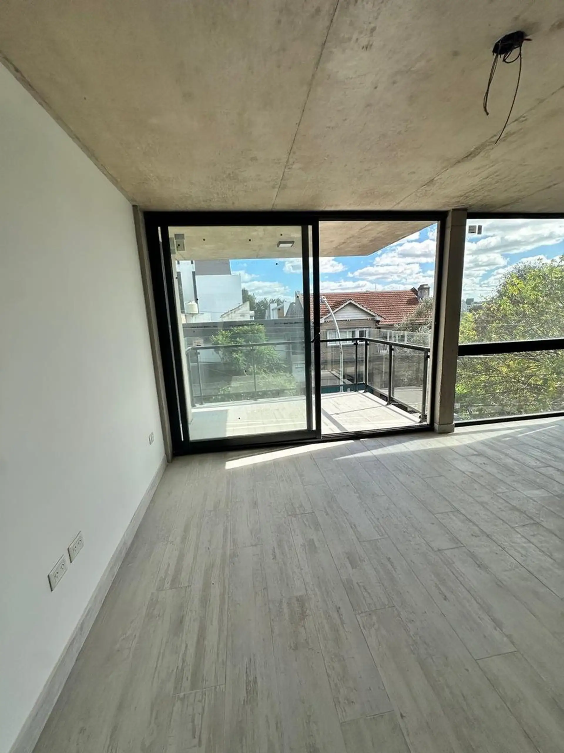 VENTA DEPARTAMENTO 3 AMB FRENTE CON BALCON CHAUVIN