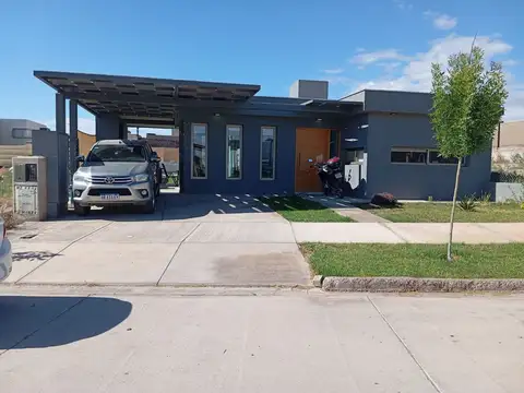 CASA EN VENTA BARRIO LA BASTILLA - EL CHALLAO