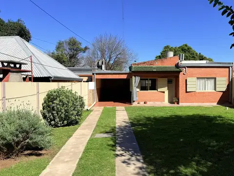 Casa en Venta con 1 cochera