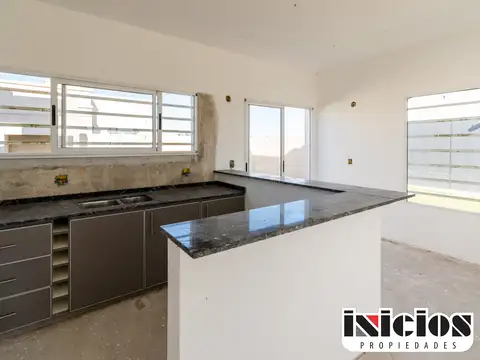 Casa 3 ambientes con 1 baño