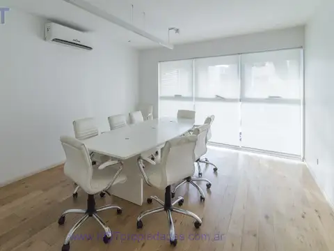 Oficina en LIBERTADOR OFFICE BUSINESS CENTER - Belgrano En Alquiler!