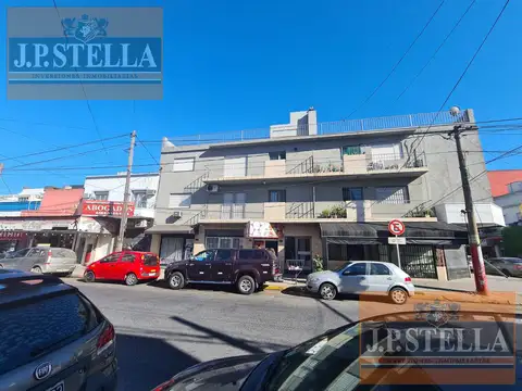 Departamento 2 Amb. al Frente - 2º piso x escalera - S.Justo (Ctro)