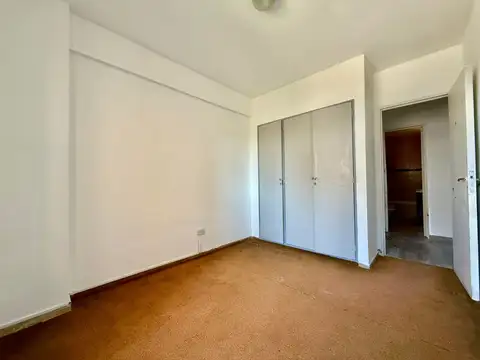 Amplio y luminoso departamento 5 ambientes con balcon