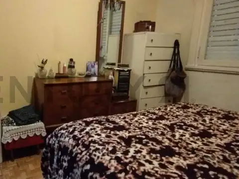 Casa en Alquiler con 1 cochera
