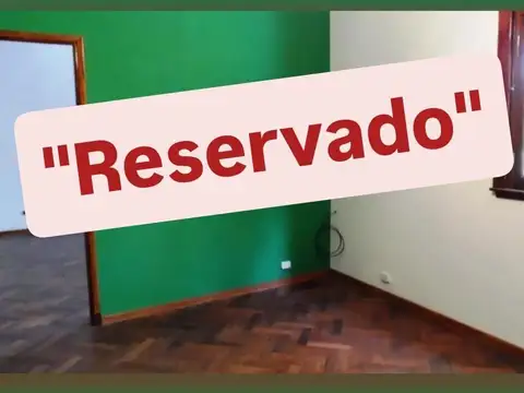 "RESERVADO" TIPO CASA 2 AMB FRENTE LUMINOSO! ENTRADA COMÚN. SIN EXPENSAS. 1° POR ESCALERA.
