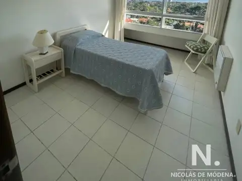 Departamento de 3 dormitorios en venta con vista al mar, piso alto