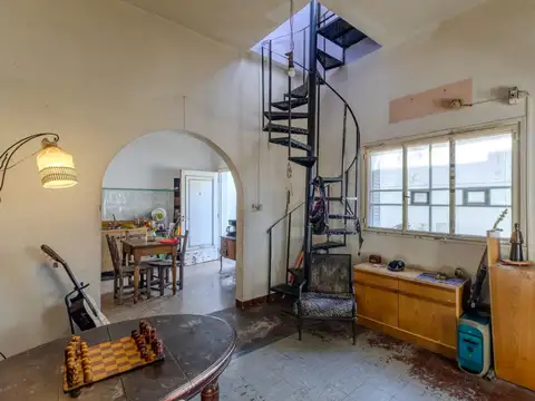 VENTA PH 6 AMBIENTES Y JARDIN EN PARQUE CHACABUCO