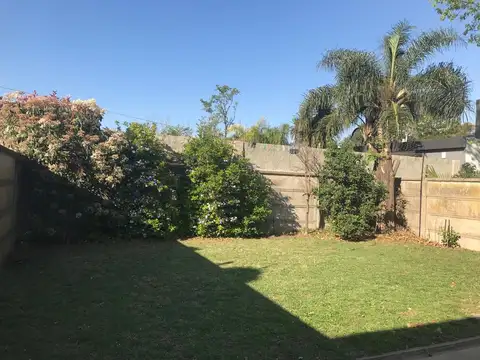 Casa en Venta con 1 cochera