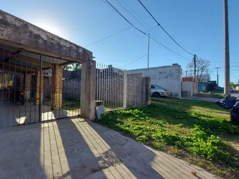 CASA DUPLEX EN VENTA EN ARRECIFES