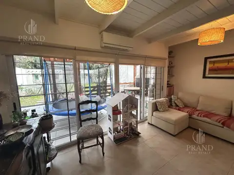 Casa 3 ambientes con 1 baño