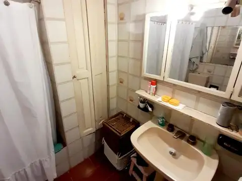 Casa a la venta con parque en  Castelar Sur