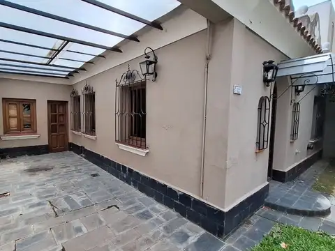 Hipólito Bouchard 700