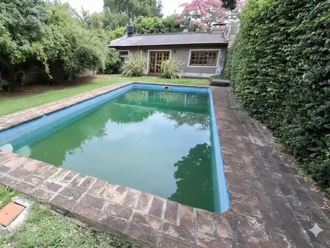 Casa en Venta en Adrogue, USD 160.000