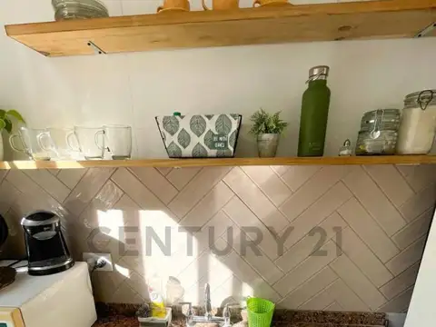 Sarmiento 2500, Piso 4