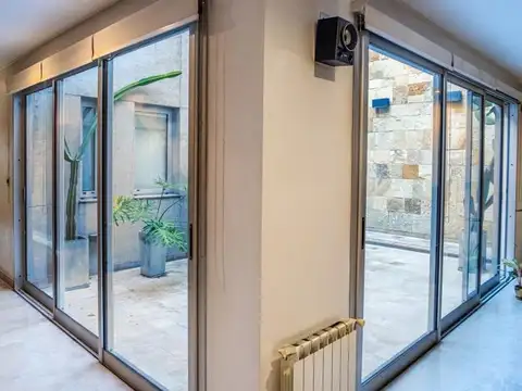 Casa en Venta con 4 cocheras