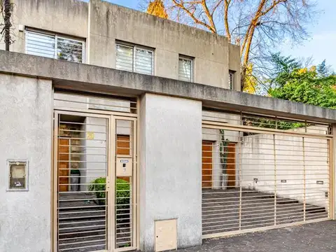 Casa 4 ambientes VENTA Banfield