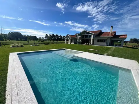 Casa en Venta en Chacras De La Cruz, USD 550.000