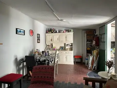 Casa 2 ambientes con 1 baño