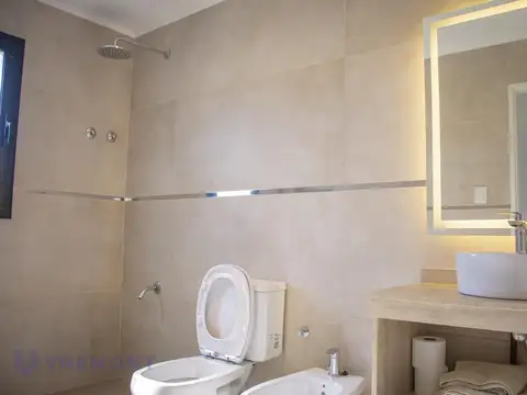 Casa en Venta en Countries y Barrios Cerrados en Moreno, USD 255.000