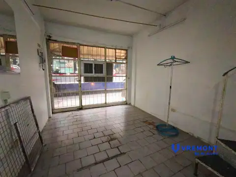 Combate de los Pozos al 300 - Local en venta en el barrio de Congreso!  