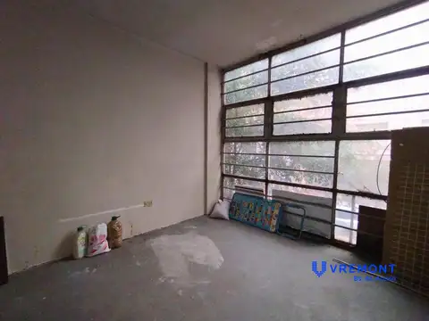 Combate de los Pozos al 300 - Local en venta en el barrio de Congreso!