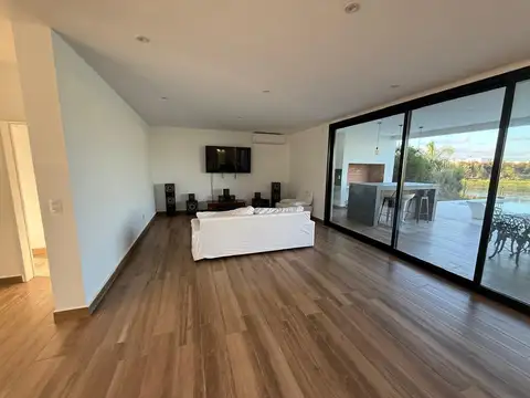 Casa en Venta al Este
