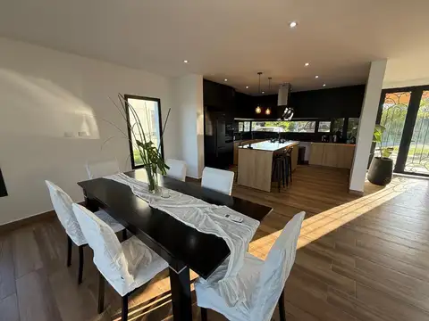 Casa en Venta de 5 dormitorios