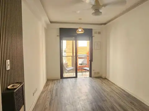 VENTA DEPARTAMENTO SEMI PISO 1 DORMITORIO CON BALCÓN