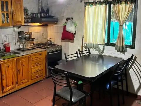Casa 3 ambientes con 1 baño