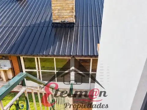 Casa 4 ambientes con 2 baños