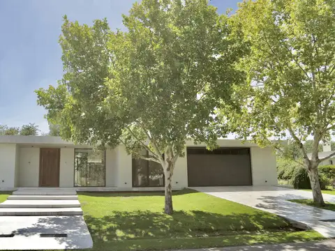 Casa en Estancias del Pilar