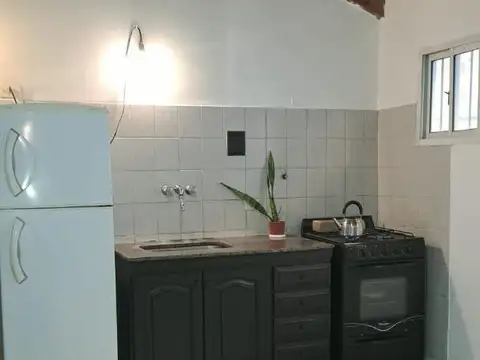 Depto Tipo Casa en Alquiler en Centro, $ 670.000