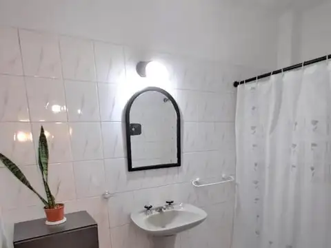 Depto Tipo Casa 2 ambientes con 1 baño