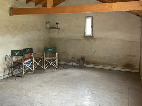 3 lotes con un monoambiente - muy buena opción para comenzar la primera vivienda