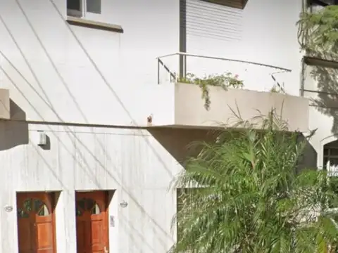 Depto Tipo Casa en Alquiler 50 años