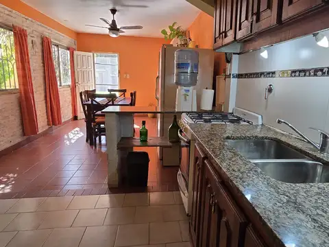 Casa 3 ambientes con 1 baño